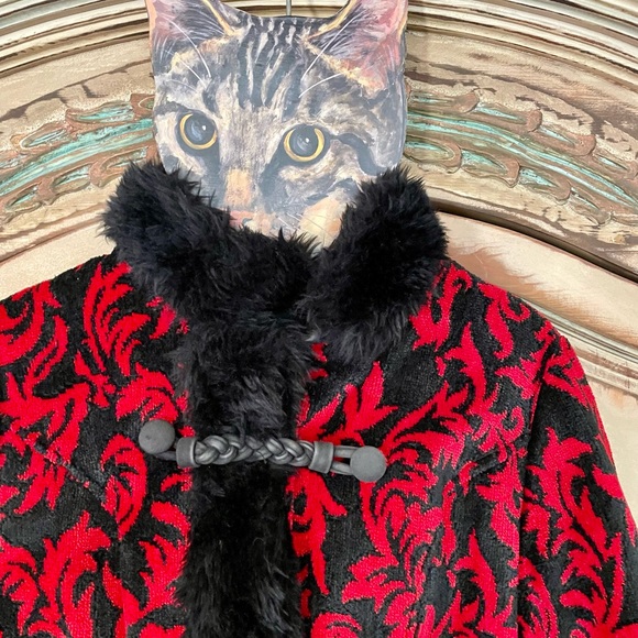 Vintage Tapestry Coat Red & Black Tapestry Faux Fur Trim Valentine’s Day! - Picture 3 of 9